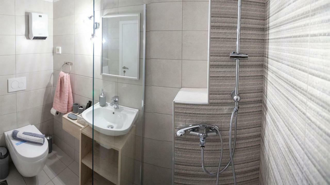 Appartamento Aristophanes Luxury Flat Psyrri Square Atene Esterno foto